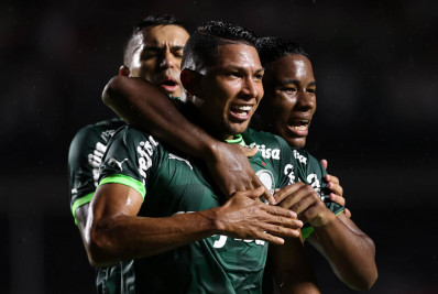 Paulistão: Palmeiras atropela e afunda o Santos em crise 