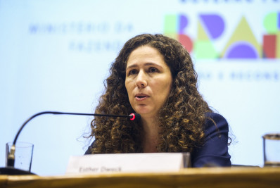 Saiba quem é Esther Dweck, substituta de Silvio Almeida