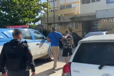 Polícia prende homem que ateou fogo nas costas da companheira em Belford Roxo