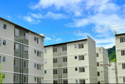 Botijão de gás pega fogo no quinto andar do conjunto habitacional da Banqueta