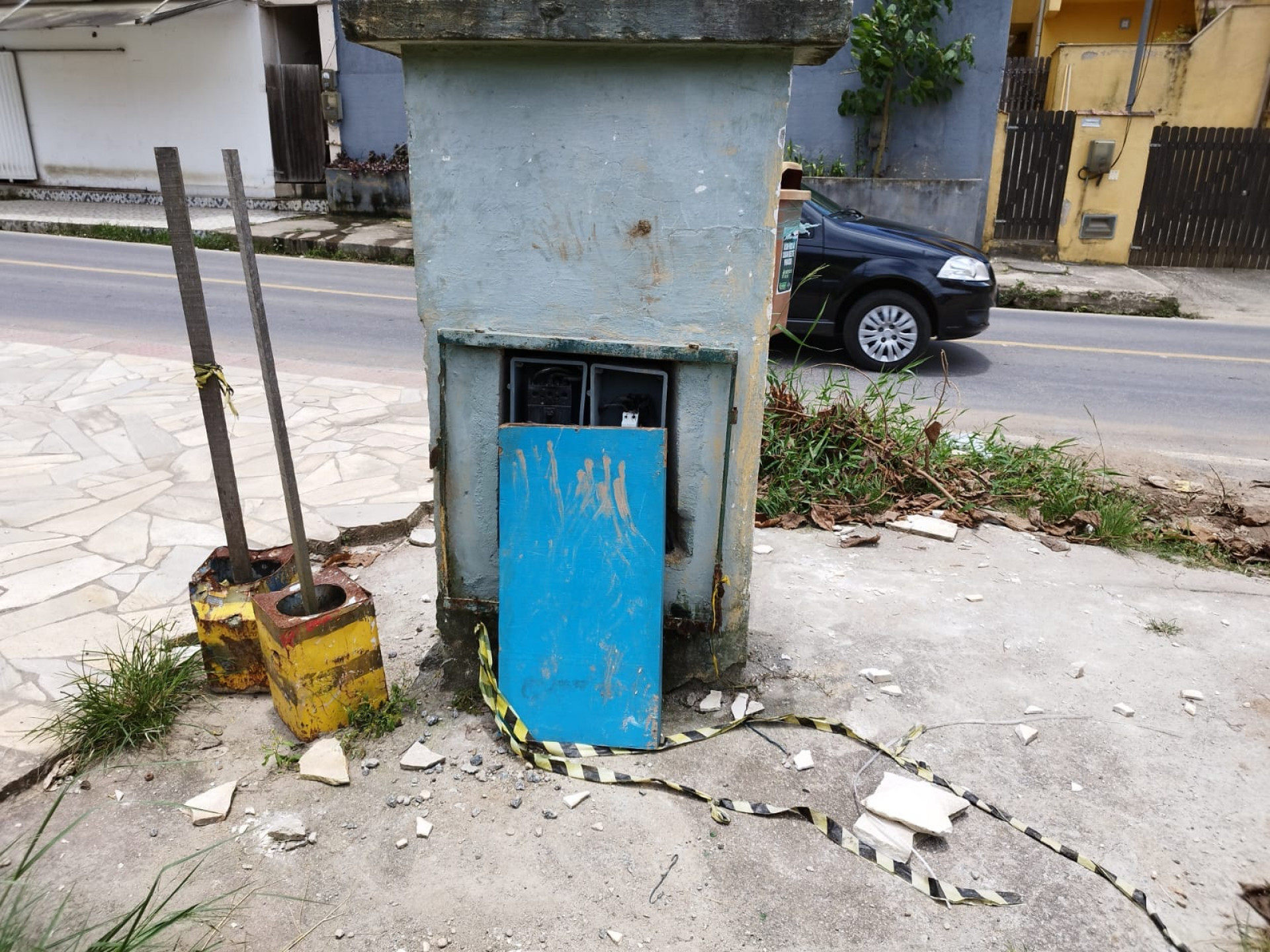 Campo de futebol do Encruzo da Enseada rel&oacute;gio roubado. - Divulga&ccedil;&atilde;o