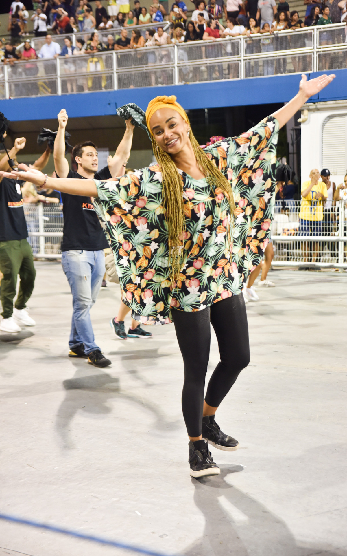Cantora Luciana Mello desfila com a Rosas de Ouro, no ensaio t&eacute;cnico no Anhembi, em S&atilde;o Paulo