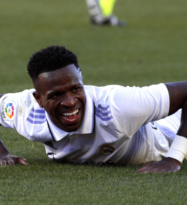 Vini Jr  sofre mais faltas do que qualquer jogador do Real desde 2013