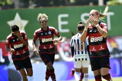 Flamengo aplica 10 a 0 contra o Ceará e avança para a semifinal da Supercopa Feminina 