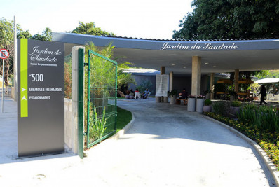 Corpo de bombeiro assassinado em Barra de Guaratiba é enterrado na Zona Oeste