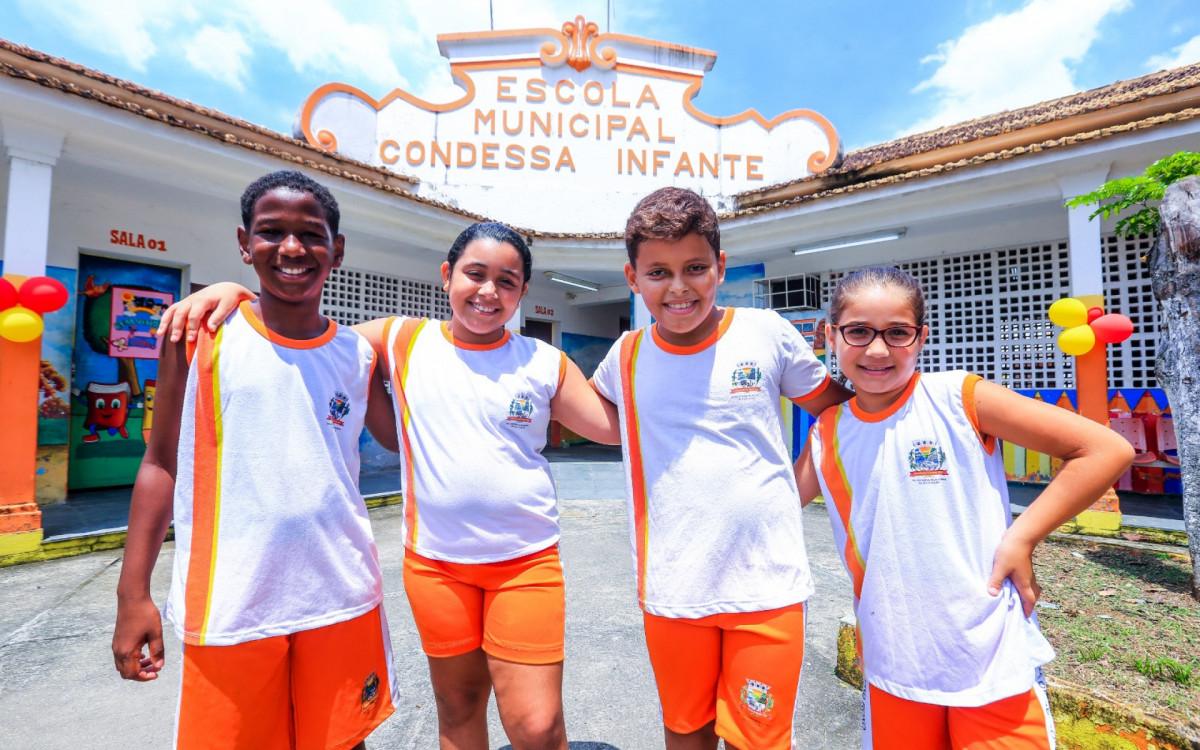 Alunos do 5&ordm; ano da Escola Condessa Infante voltaram animados &agrave;s aulas