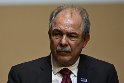 Mercadante defende BNDES como 'Eximbank', financiando o comércio exterior