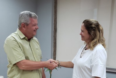 Prefeito Axel anuncia Anamaria Schneider como nova secretária de Saúde