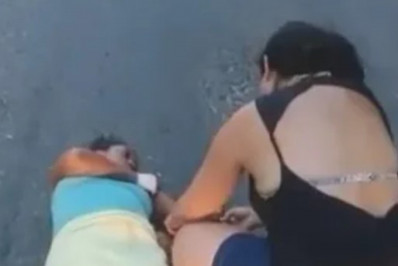 Mulher cai de ambulância em São João de Meriti