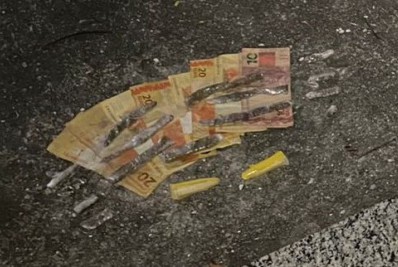 Três adolescentes são apreendidos com maconha e cocaína em Arraial do Cabo