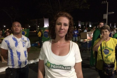 Moraes manda reativar redes sociais da deputada Carla Zambelli