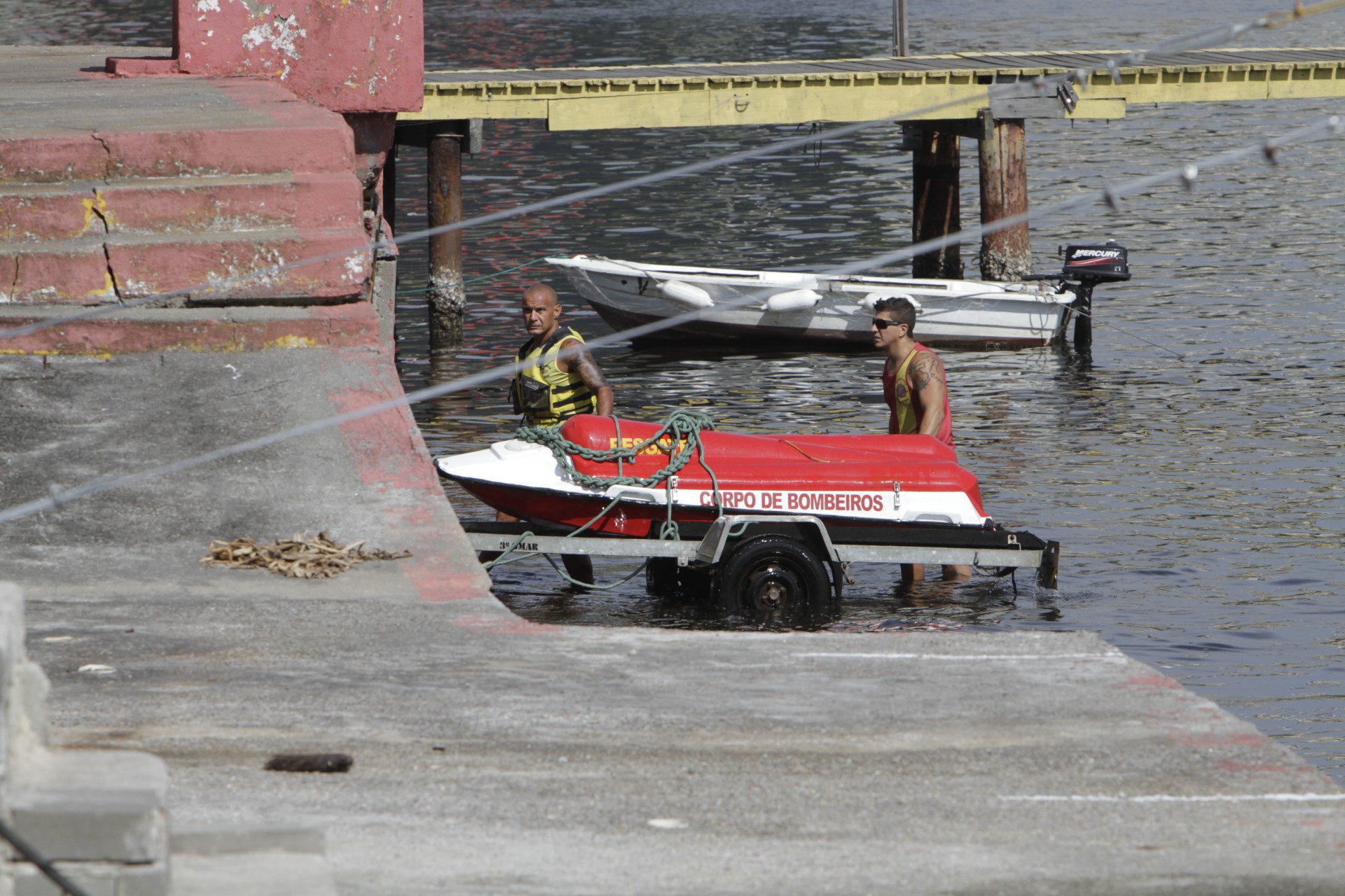 Marinha Do Brasil E Pol Cia Civil Investigam As Causas Do Naufr Gio Na Ba A De Guanabara Mh