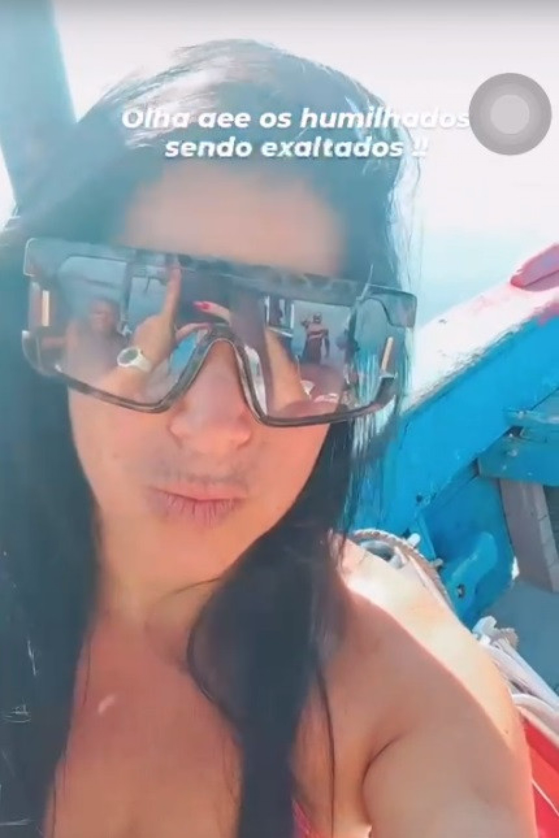 Michele compartilhou vídeo pouco antes da embarcação afundar