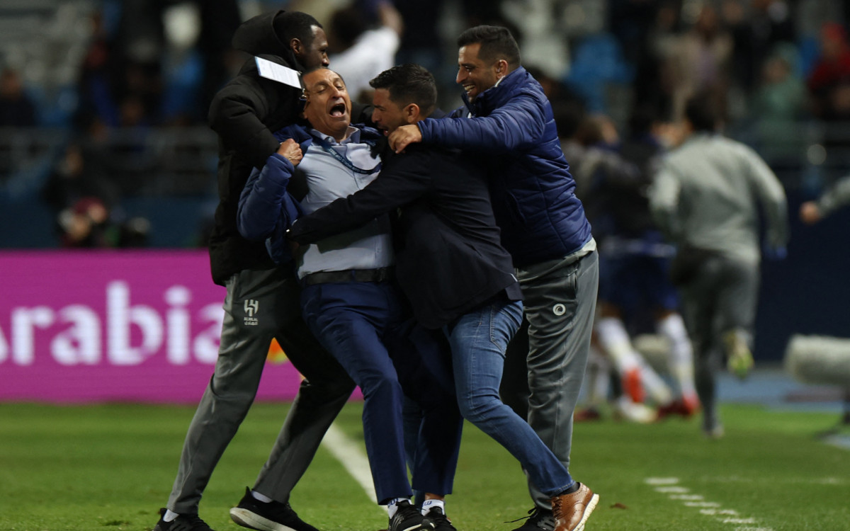Ram&oacute;n D&iacute;az comemora terceiro gol do Al-Hilal na vit&oacute;ria sobre o Flamengo