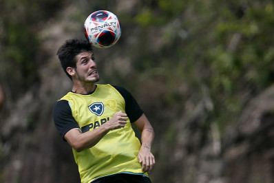 Bom momento de Lucas Piazon faz Botafogo se movimentar para renovar contrato