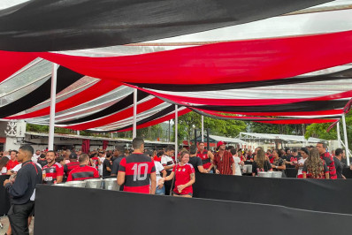 Mistura de emoções, críticas a Vítor Pereira e clima de tristeza no fim marcam a Fla Fan Fest
