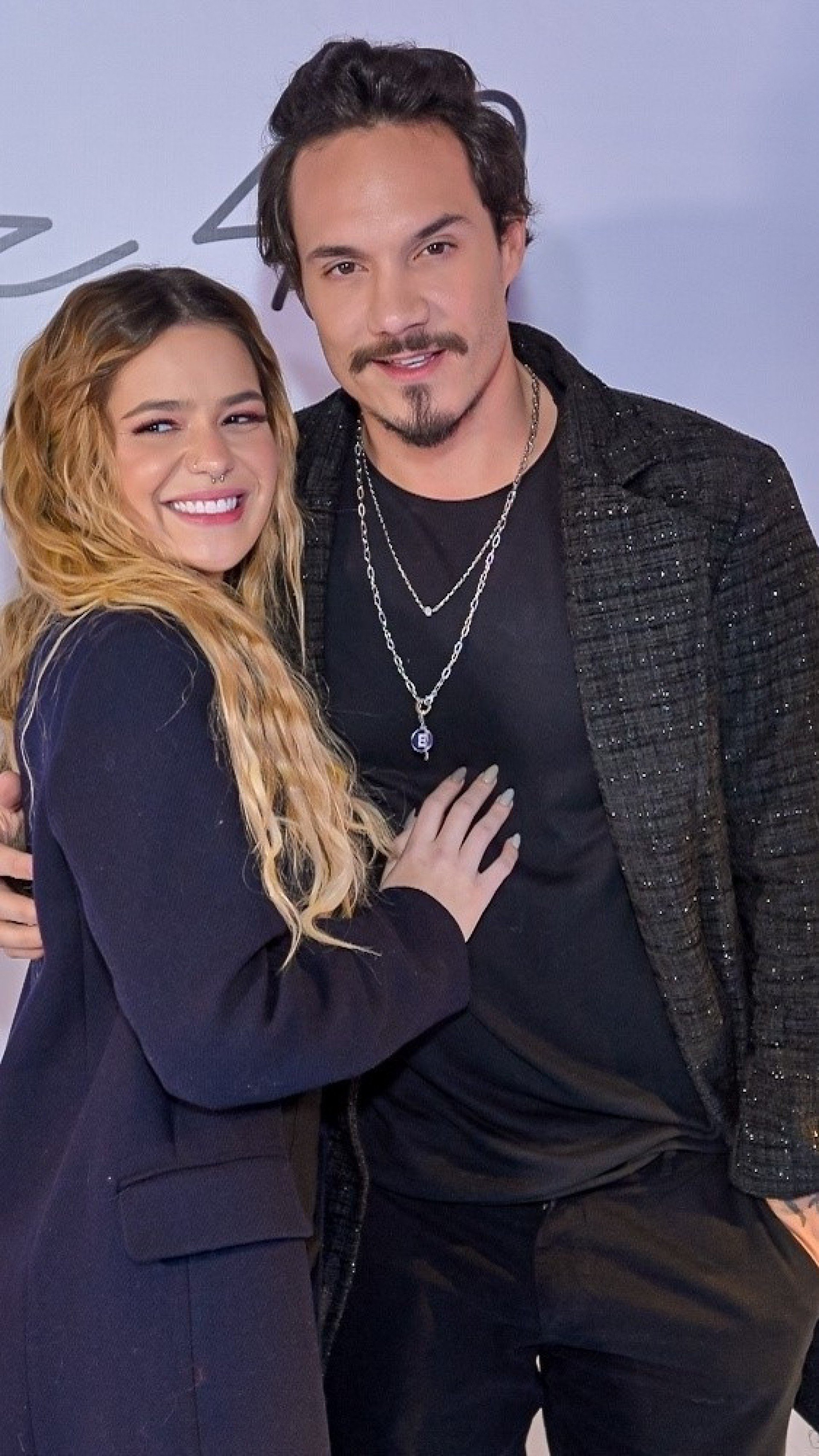 Em agosto de 2022, o casal assumiu o namoro publicamente pelas redes sociais e, em setembro, a gravidez de Viih Tube foi anunciada - Reprodu&ccedil;&atilde;o Internet