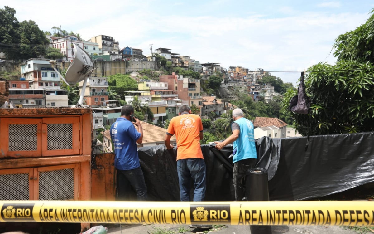 Desabamento no Catete causado pelas fortes chuvas - Pedro Ivo/Agência O Dia