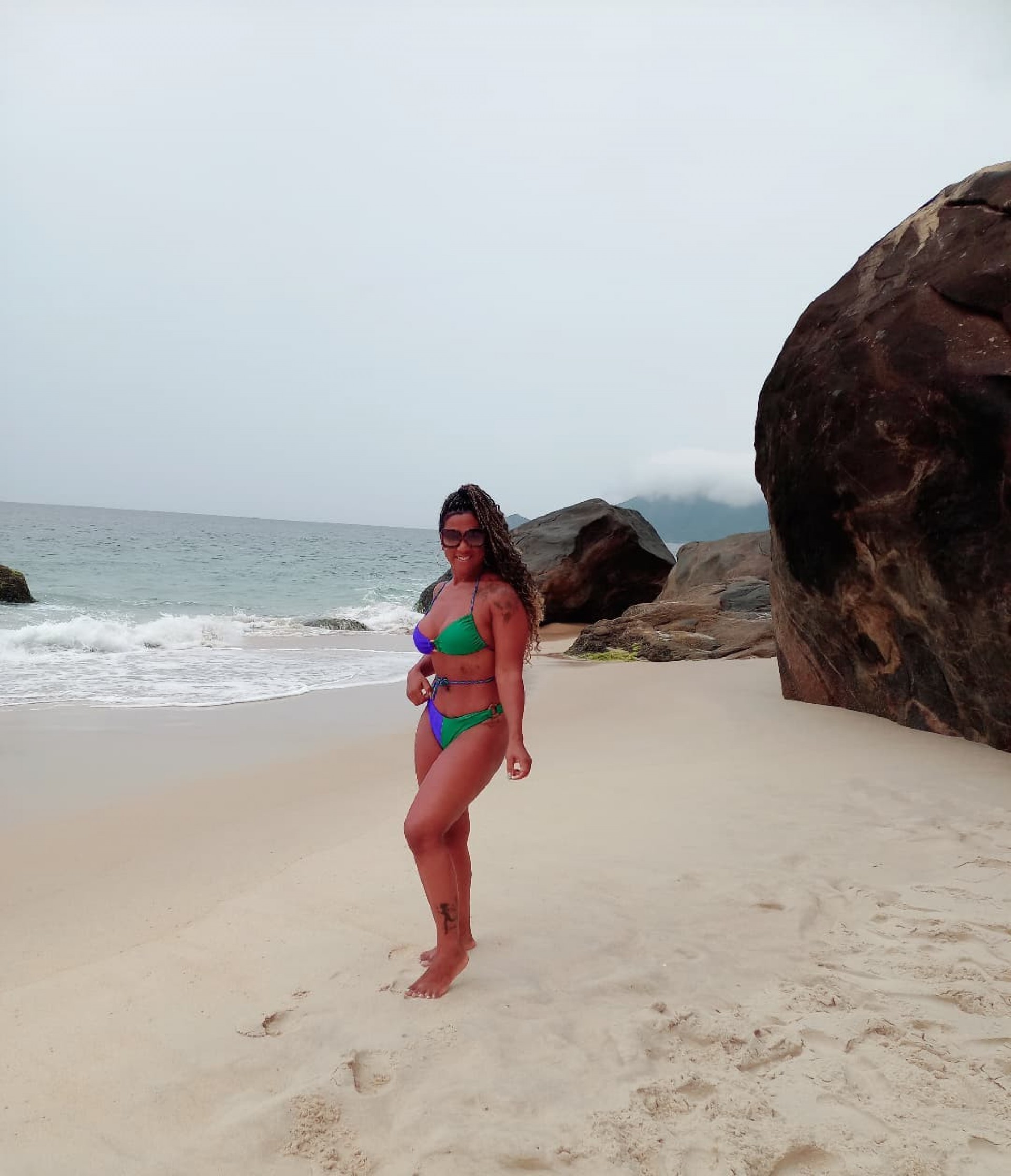 Cláudia Bonfim, mãe de Marvvila, mostra corpão nas redes sociais - Reprodução Internet