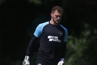 Lucas Perri afirma que ida de Jeffinho para o Lyon não surpreendeu elenco do Botafogo: 'Muita qualidade'