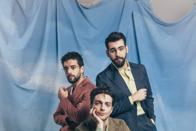 Trio italiano grava nova versão de 'Como Vai Você', de Roberto Carlos