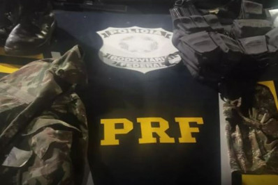 PRF encontra uniformes militares com foragido da Justiça 