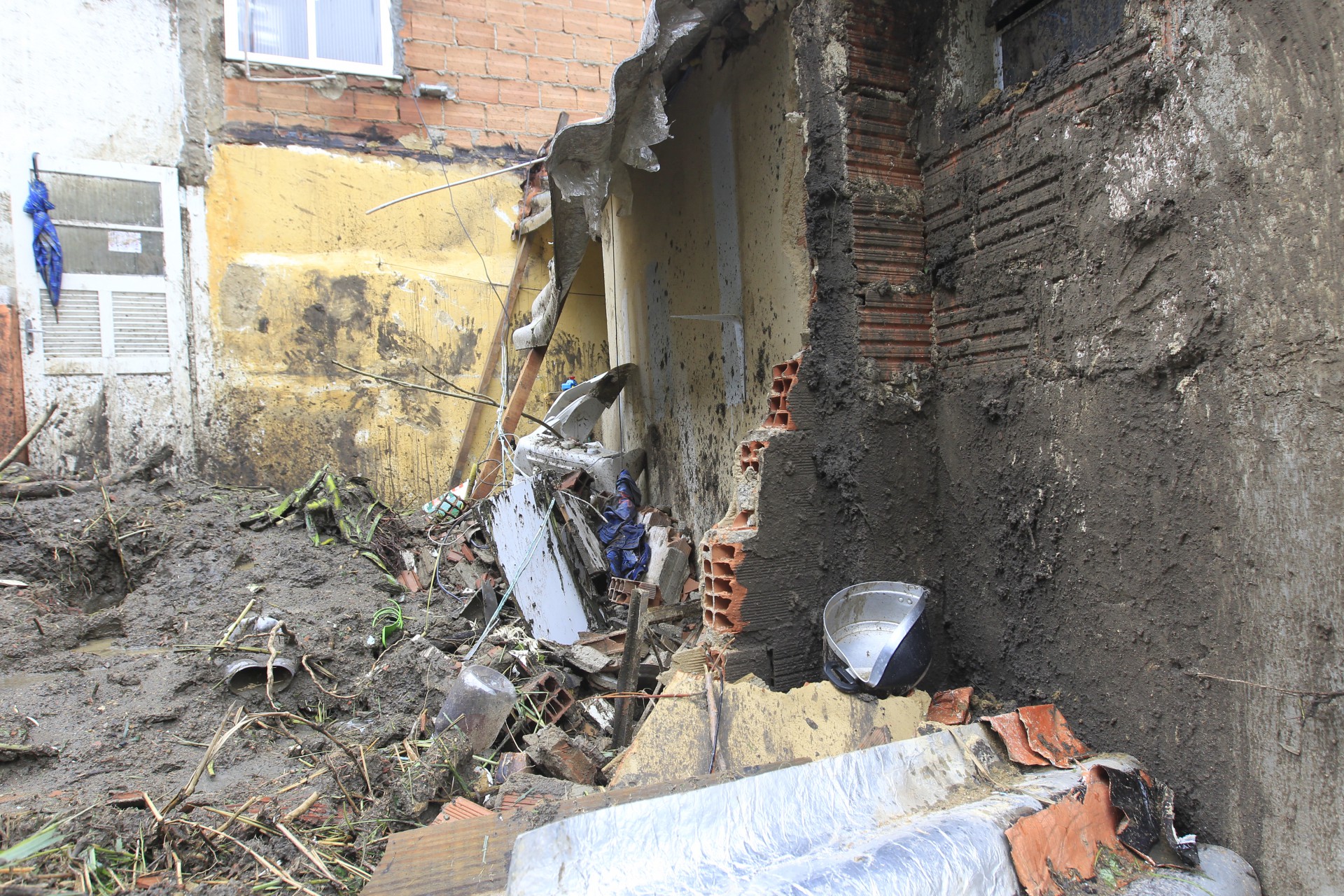 Aylla Sophia, de 2 anos, morreu em desabamento - Reginaldo Pimenta / Agencia O Dia