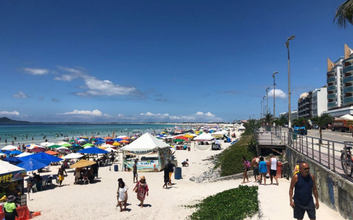 A temperatura da agua na Praia do Forte está em 24°C, com ondas que podem chegar até 1,5m. - João Víctor Oliveira (RC24h)