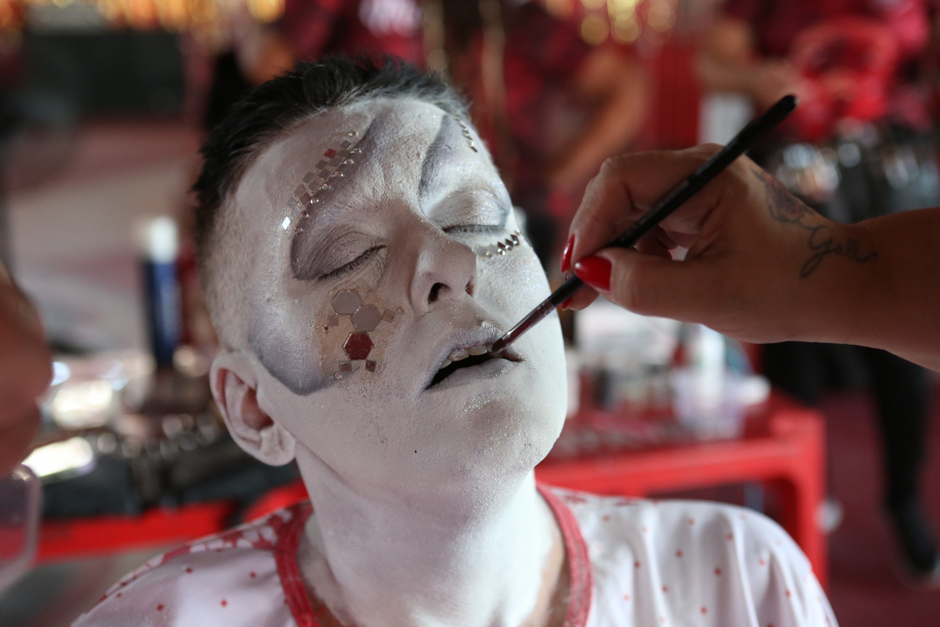 Alunos aplicam as t&eacute;cnicas ap&oacute;s o Carnaval em outras &aacute;reas - Cl&eacute;ber Mendes / Ag&ecirc;ncia O Dia