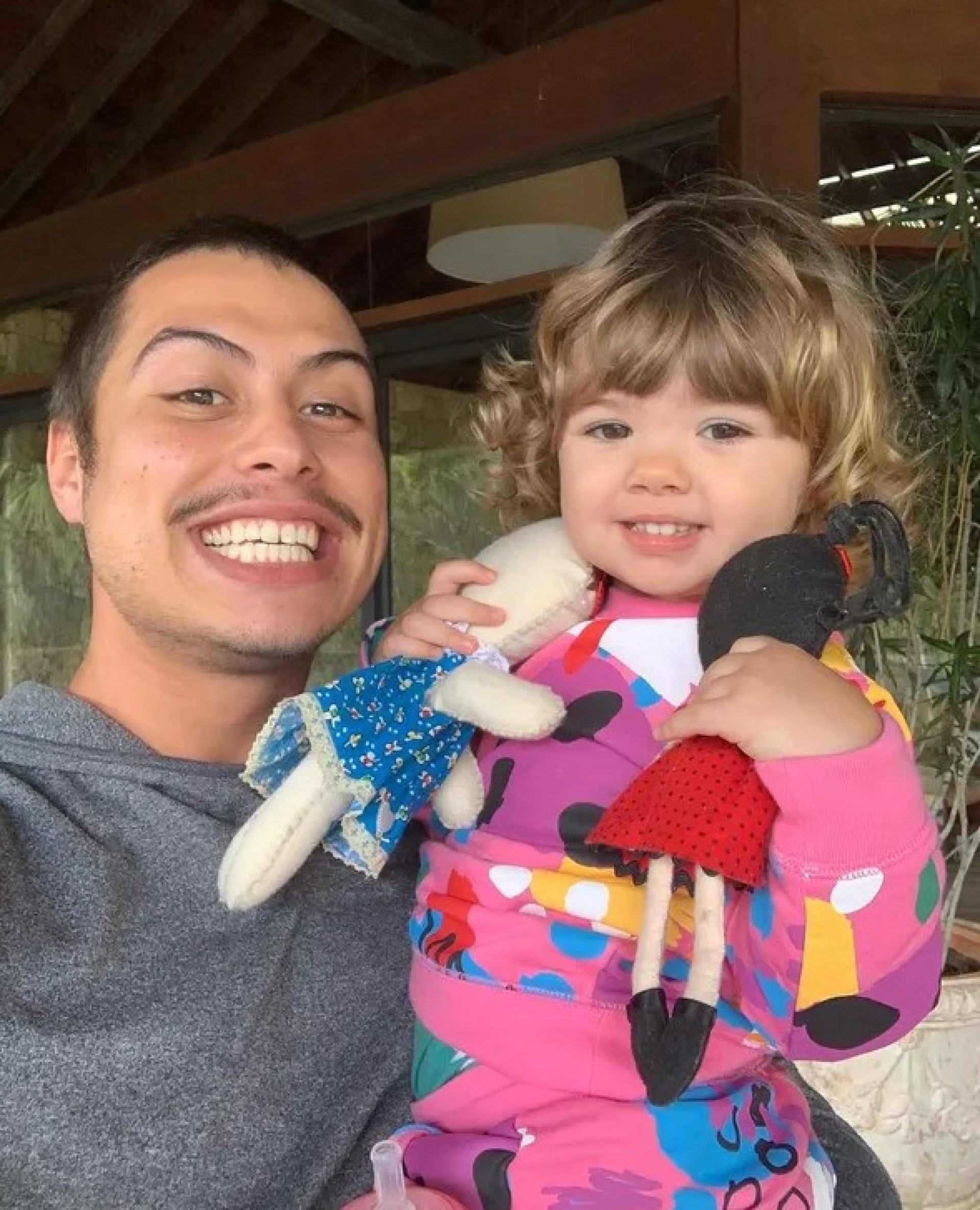 Francisco Vitti com a sobrinha Clara  - Reprodução/Instagram