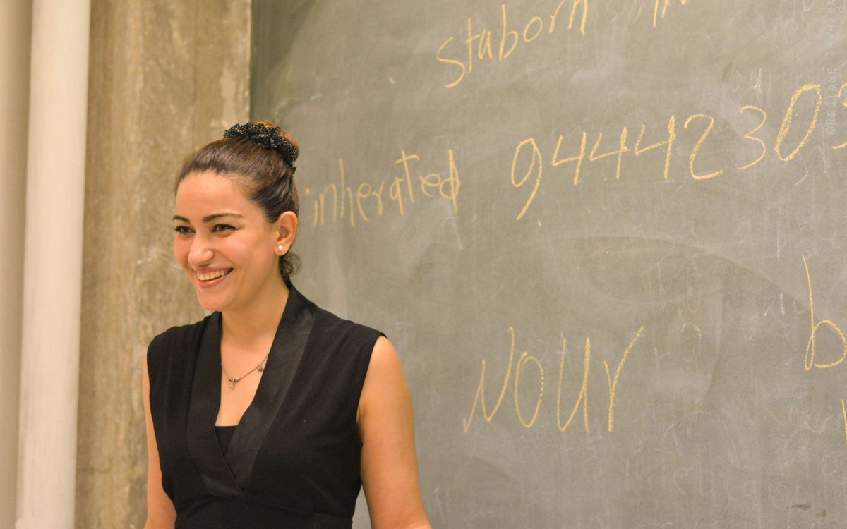 Refugiados ministram cursos de idiomas; Veja como participar