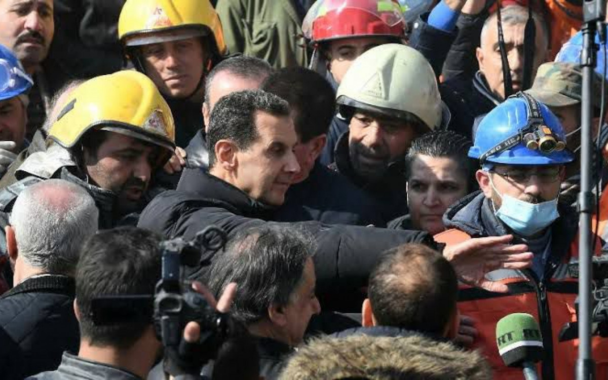 Presidente Bashar al-Assad visita dois centros para abrigar os afetados pelo terremoto - Reprodução