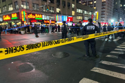 Jovem morre após ser baleado próximo da Times Square, em Nova York