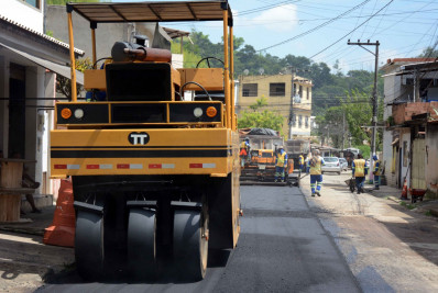 Bairro Goiabal, em Barra Mansa, recebe obras de asfaltamento