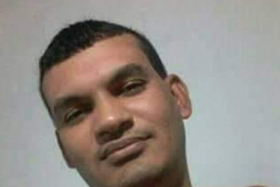 Corpo de homem arrastado para valão durante enchente é enterrado em São Gonçalo