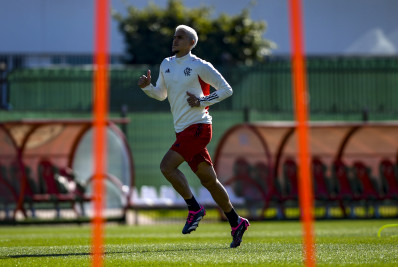Pedro adota otimismo por superação do Flamengo após queda no Mundial