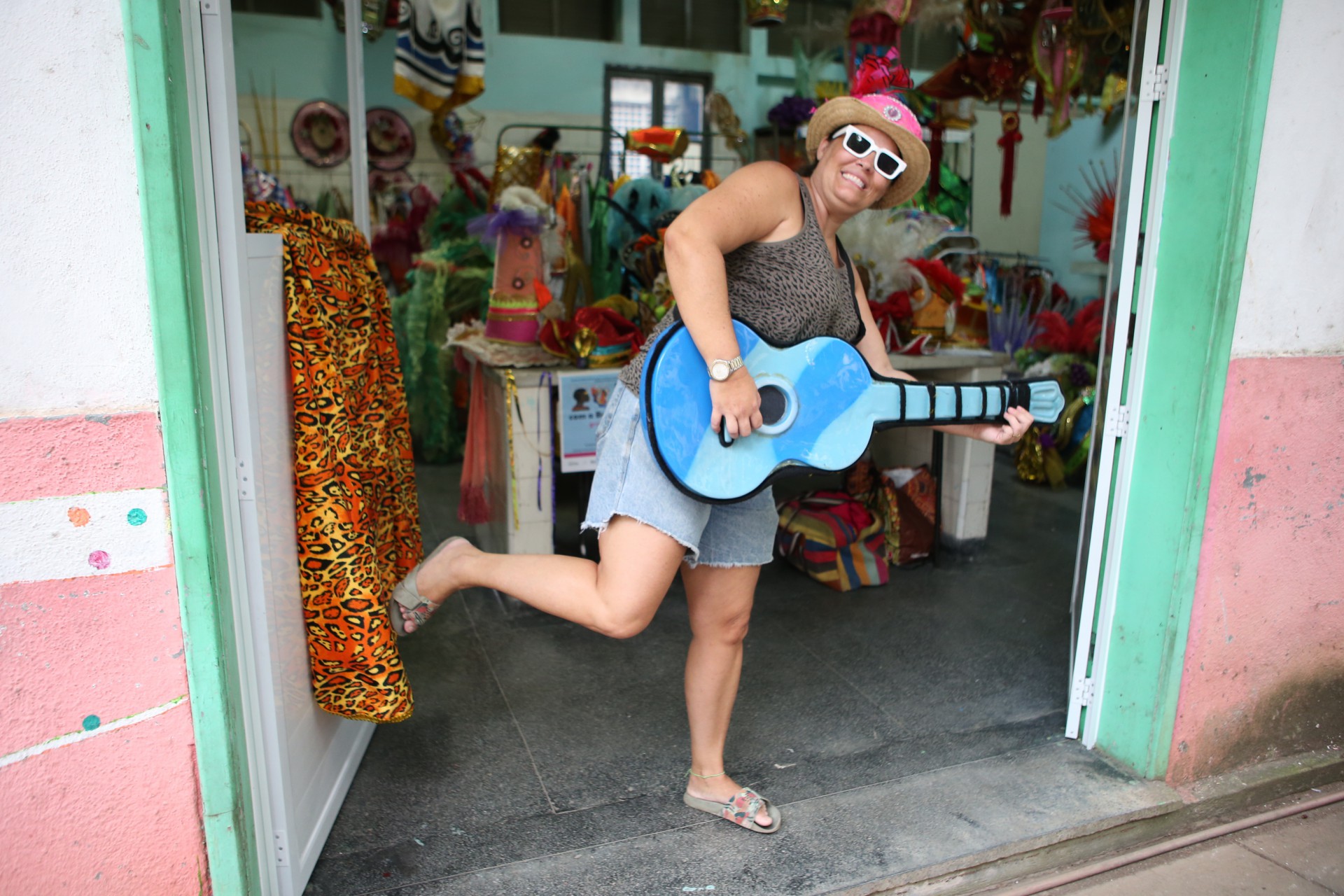 Ana Carla Bastos, moradora do Engenho de Dentro, coordena o barrac&atilde;o - Cleber Mendes/ Ag&ecirc;ncia O Dia