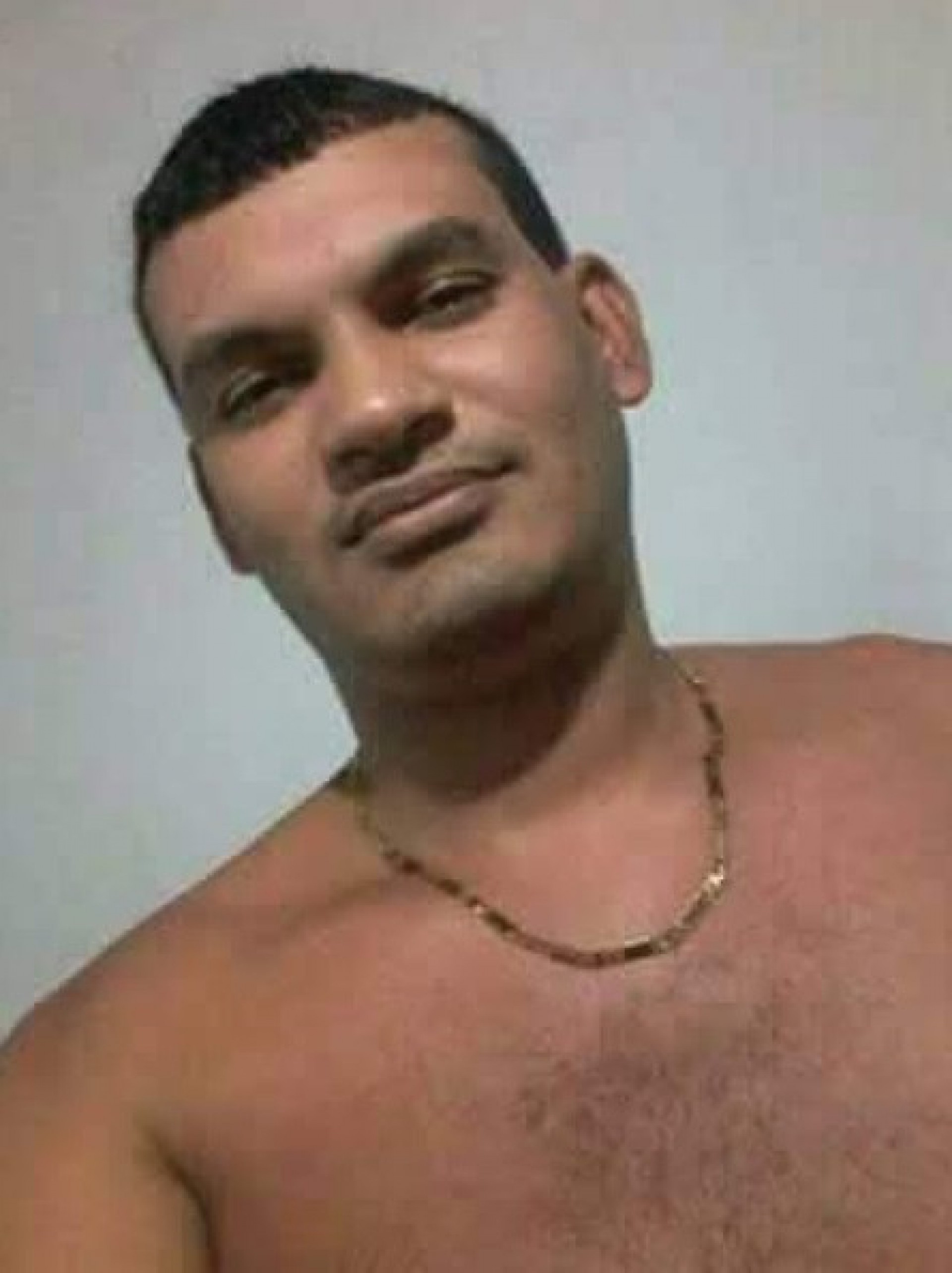 Carlos Gonzaga Silva est&aacute; entre as v&iacute;timas da forte chuva que atingiu Niter&oacute;i na noite de ter&ccedil;a-feira (7)