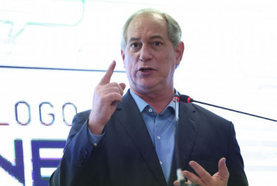 Ciro Gomes tem imóvel penhorado para indenizar Fernando Holiday
