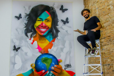 Eduardo Kobra homenageia Glória Maria em obra exposta no Museu de Cultura Afro-Brasileira