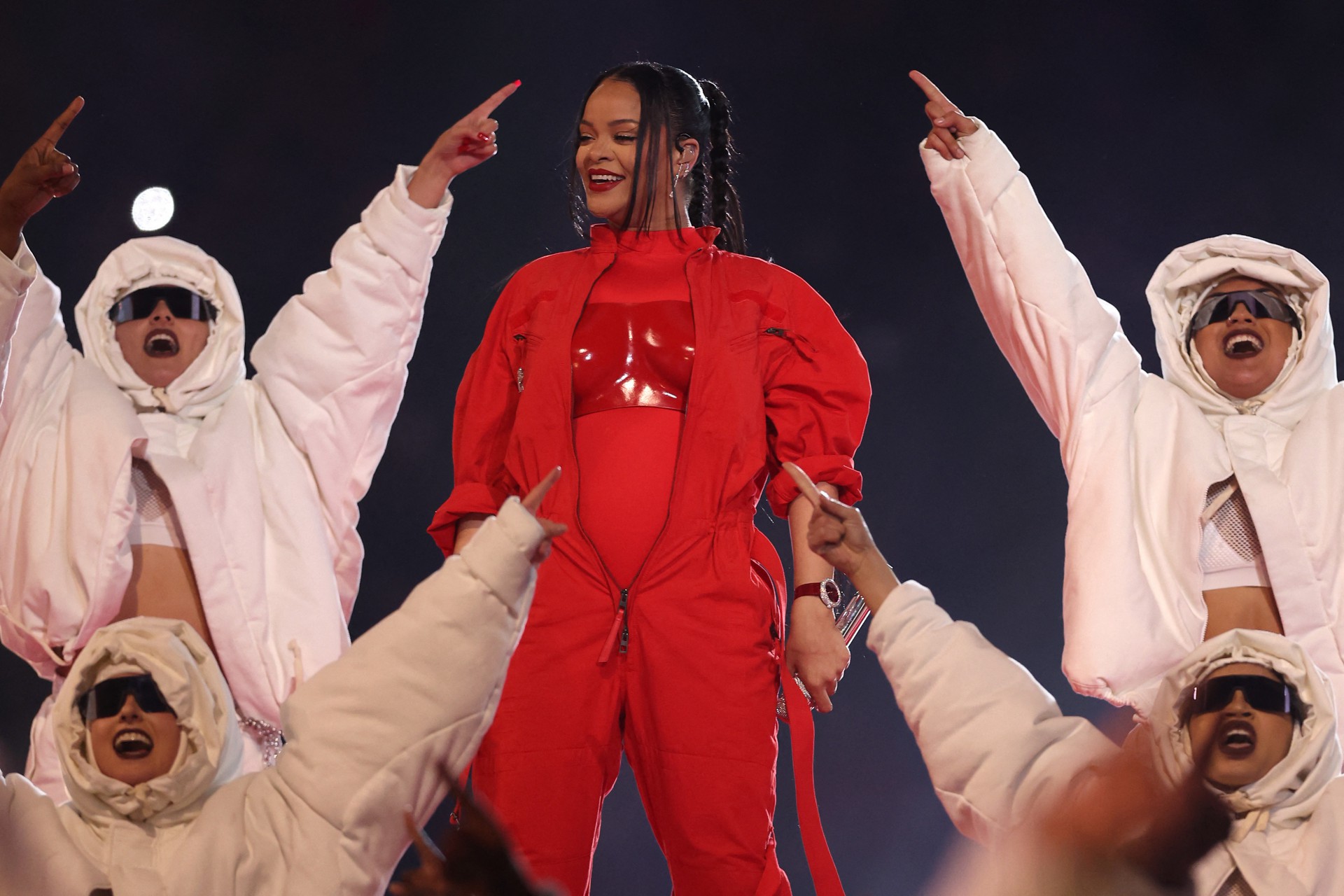 Rihanna se apresenta no show do intervalo durante o Super Bowl 2023 após um hiato de sete anos - AFP
