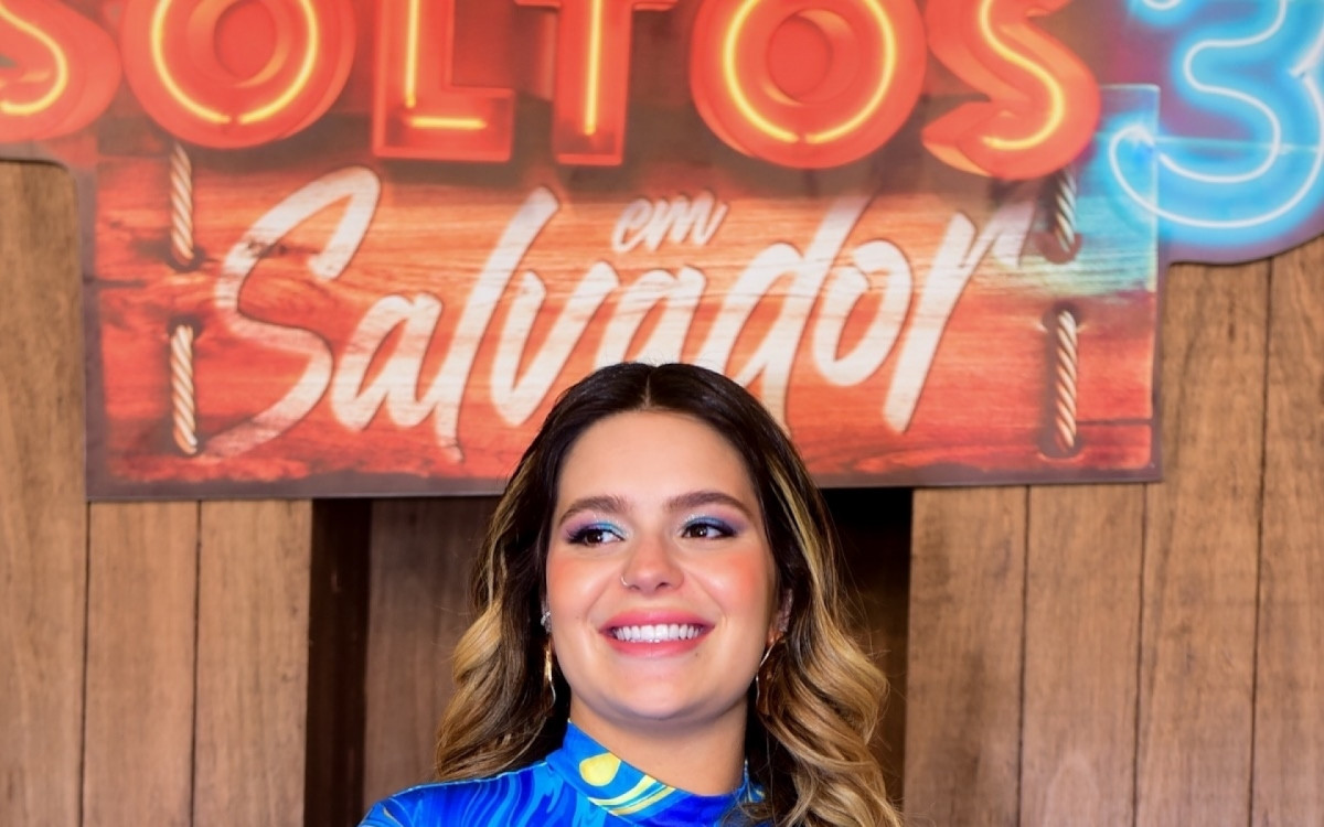 Viih Tube participa de evento no Rio e exibe o barrigão da primeira gravidez