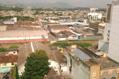 Moradores de Duque de Caxias denunciam falta de água em bairros da cidade