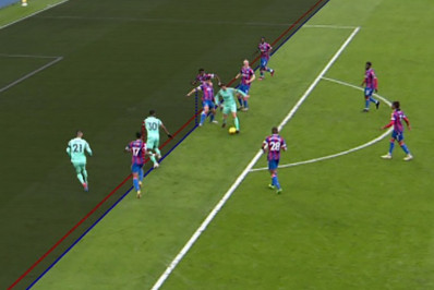 Arbitragem do futebol inglês se desculpa por 'erros significativos' do VAR em dois jogos da Premier League