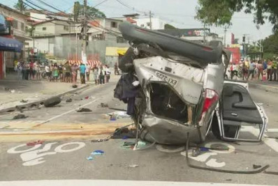 Carro capota e mata quatro pessoas na Zona Sul de São Paulo 