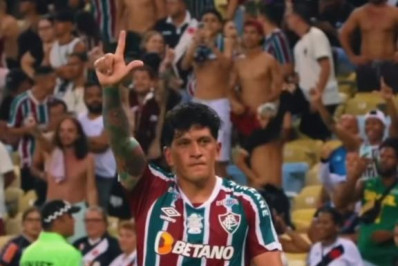 Golaço de Cano no Vasco ainda repercute na web