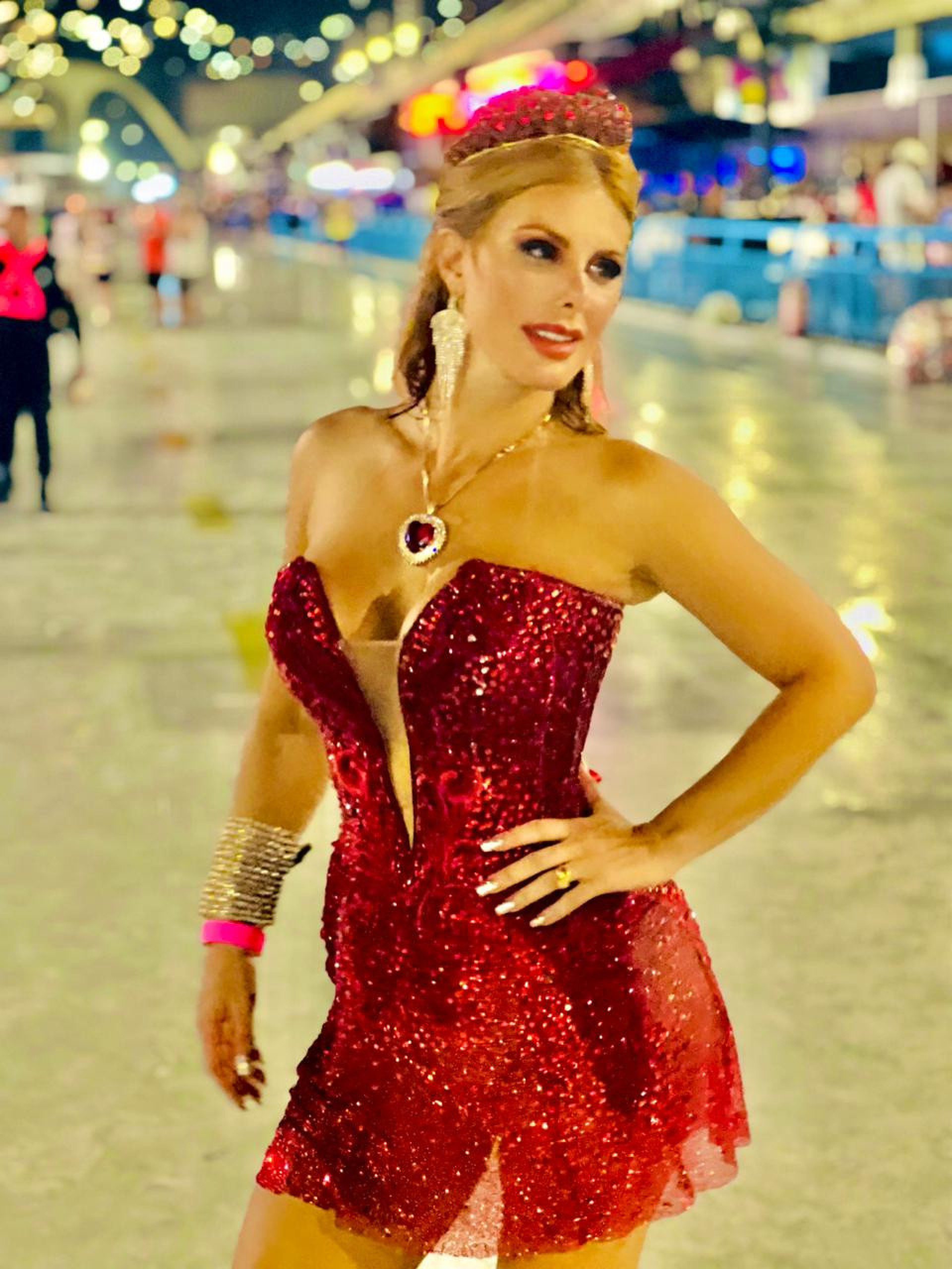 Deborah Albuquerque no ensaio técnico da Grande Rio - Foto divulgação