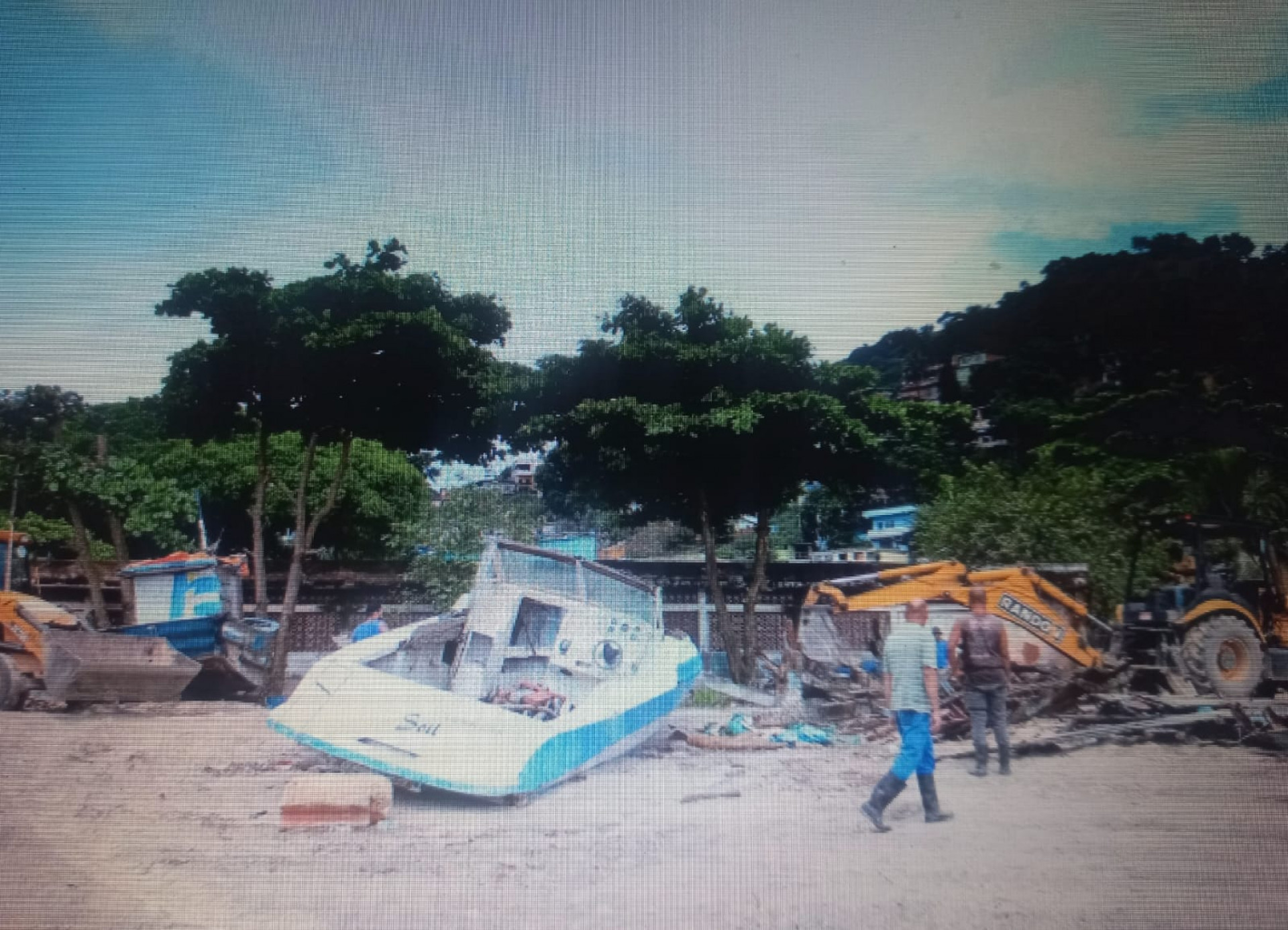 &Aacute;gua das chuvas acumulada nas embarca&ccedil;&otilde;es e o calor  podem contribuir com a prolifera&ccedil;&atilde;o do mosquito Aedes aegypti. - Divulga&ccedil;&atilde;o/Prefeitura de Mangaratiba