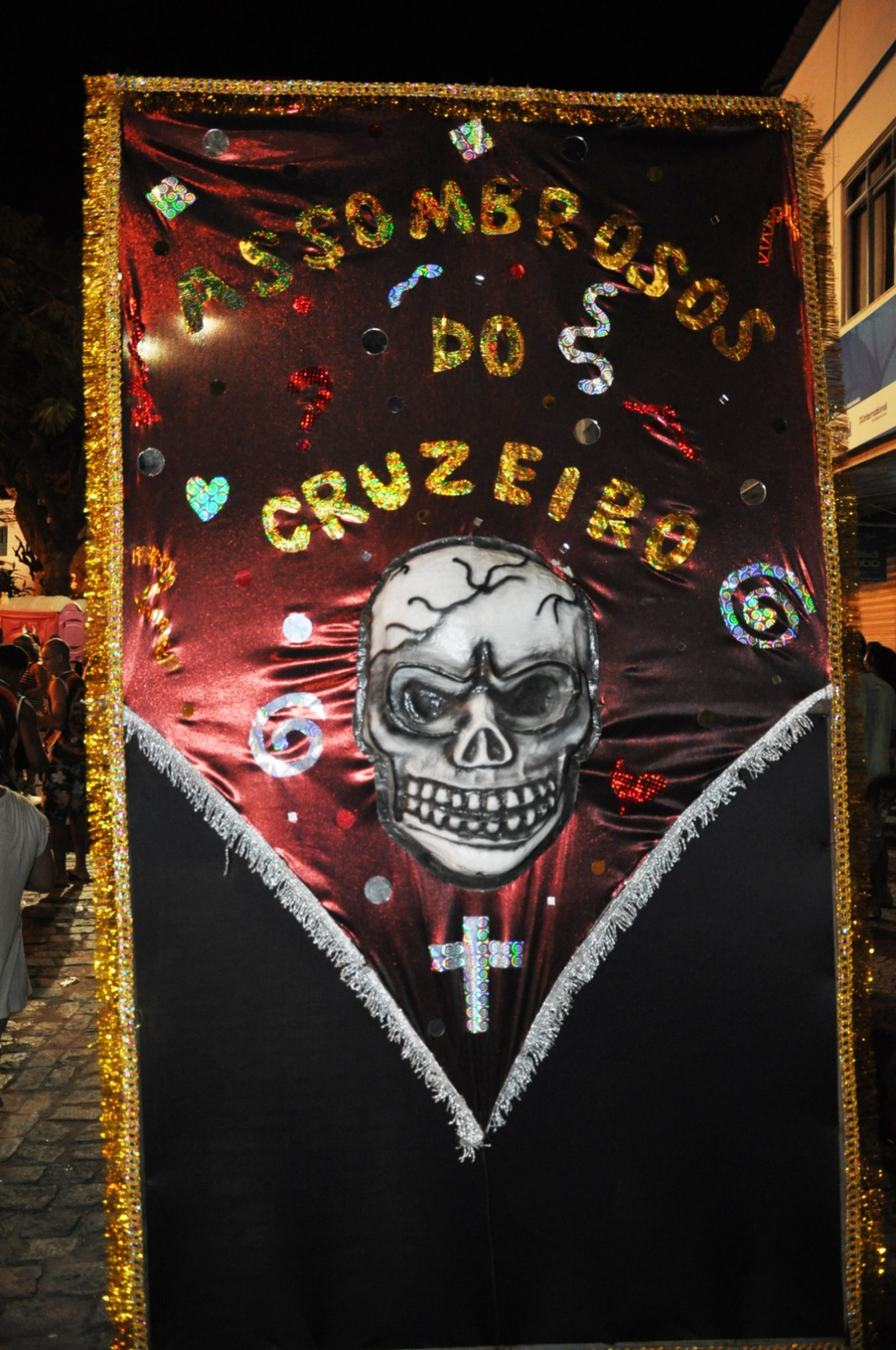 Abre alas, o bloco aterrorizante vem a&iacute;. - Divulga&ccedil;&atilde;o/Bloco