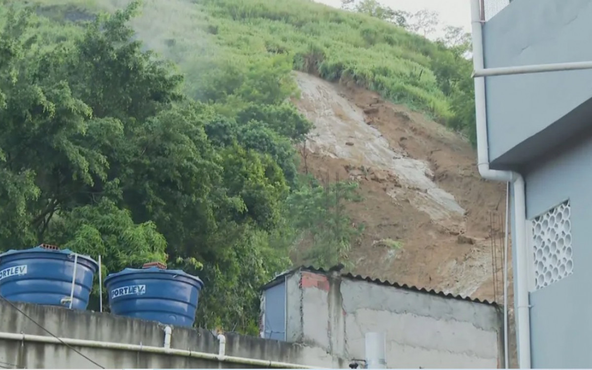 Desabamentos de duas casas aconteceram no Engenho Pequeno
